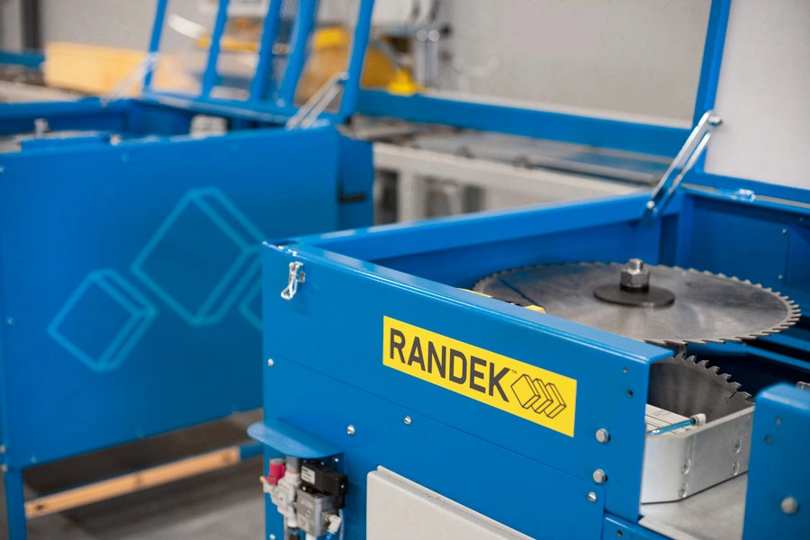 Steel notching saw